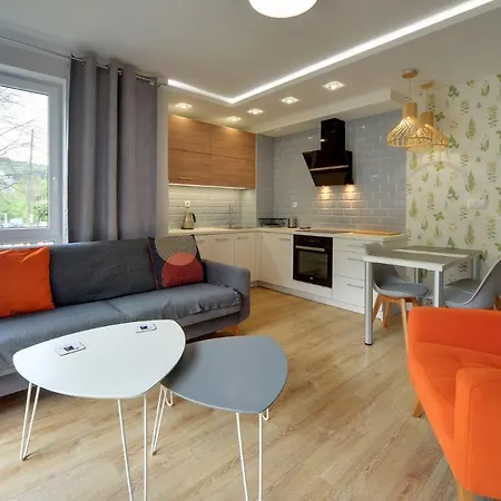 Invest Warynskiego 12